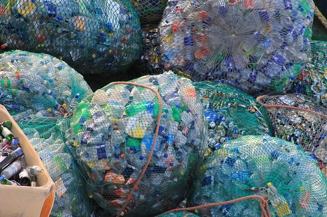 Read more about the article Challenges and opportunities in Recycling of PET plastic waste in Nigeria